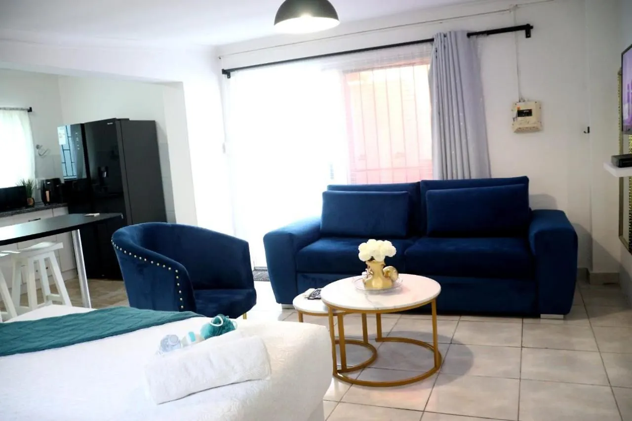 Apartment Optimum Stay Self Catering Twin Double Room Parow