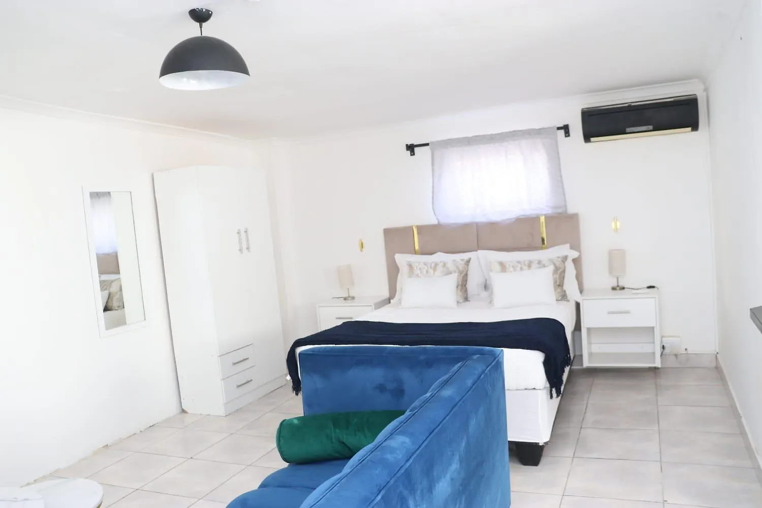 Optimum Stay Self Catering Twin Double Room Parow Apartment