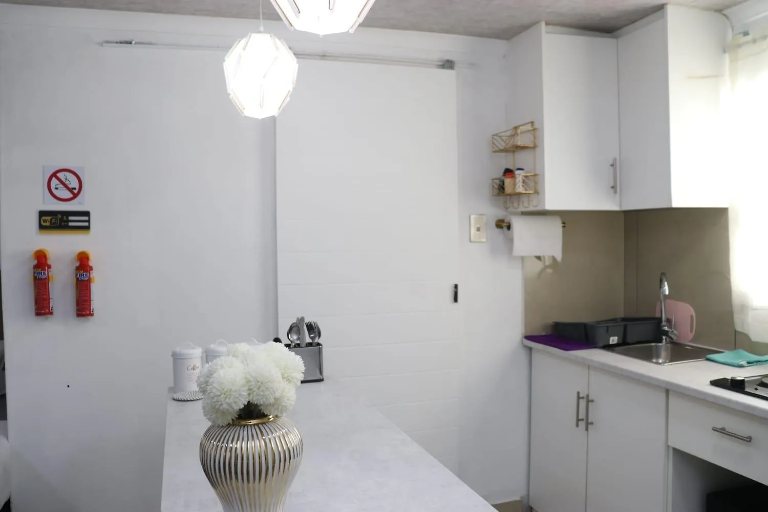 Optimum Stay Self Catering Twin Double Room Parow 0*,  South Africa