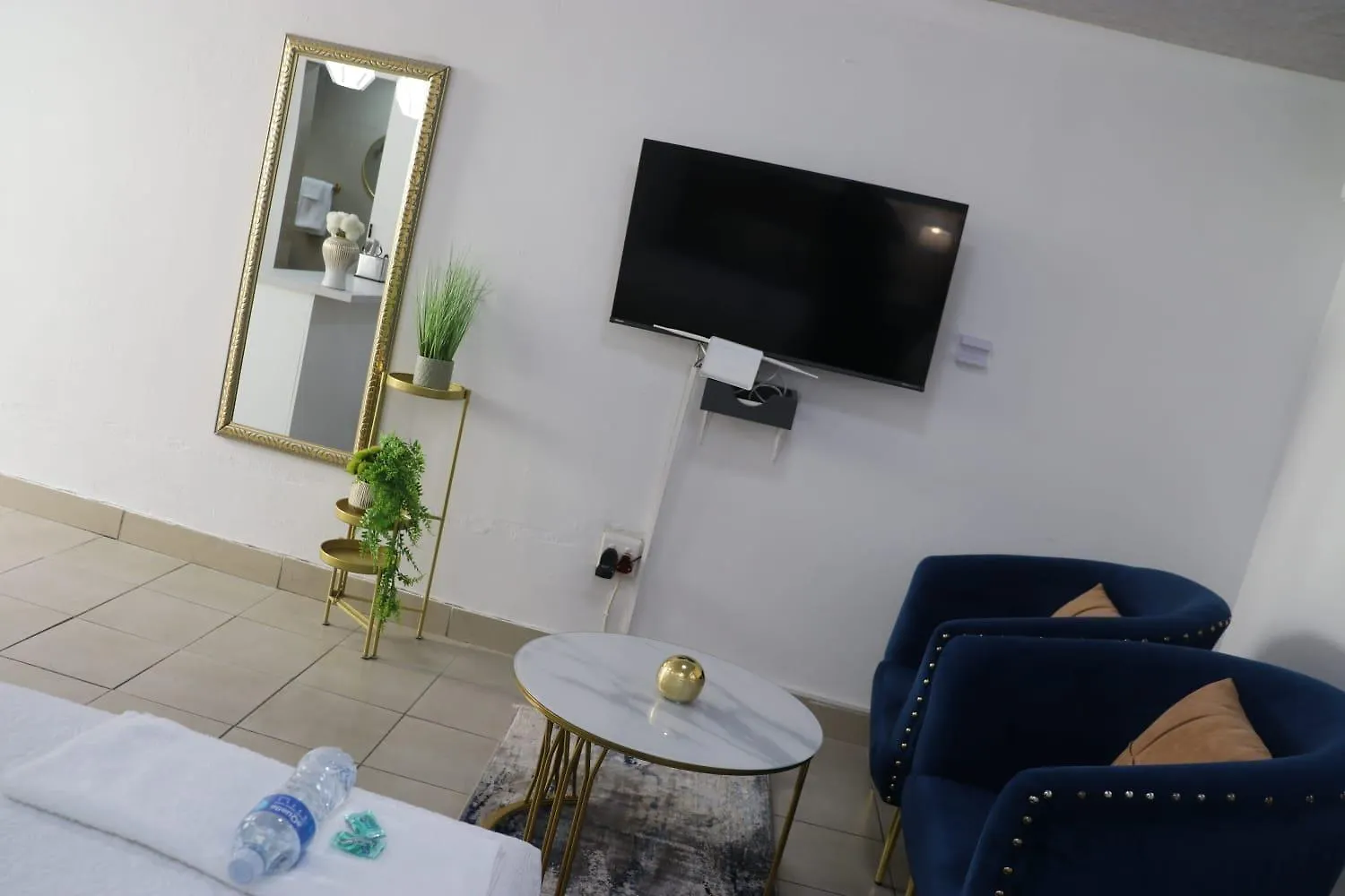 Optimum Stay Self Catering Twin Double Room Parow