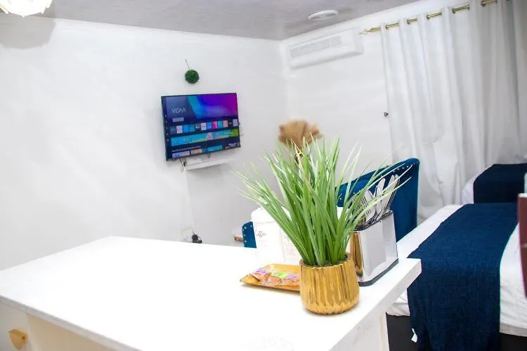 Optimum Stay Self Catering Twin Double Room Parow