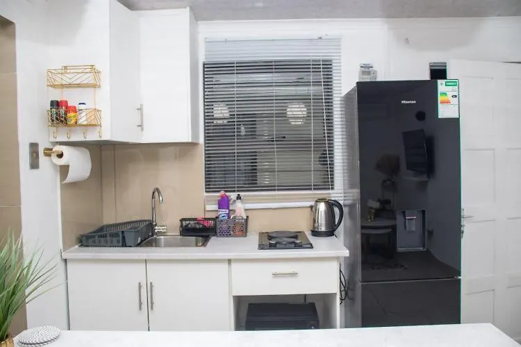 Apartment Optimum Stay Self Catering Twin Double Room Parow